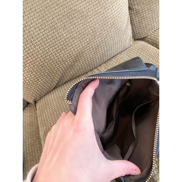 Missguided black croc shoulder bag. - Picture 8 of 8